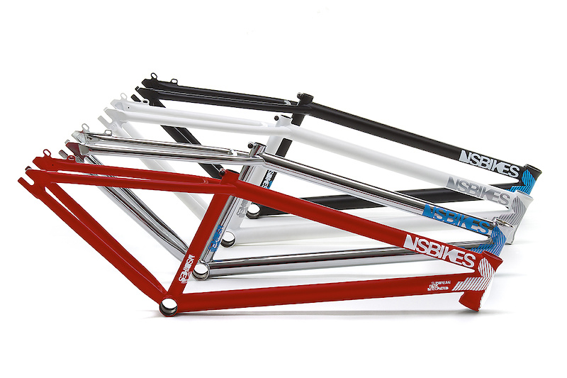 The new line of Suburbans. For 2011 available in street and slope versions. Both models come with integrated headset standard only.