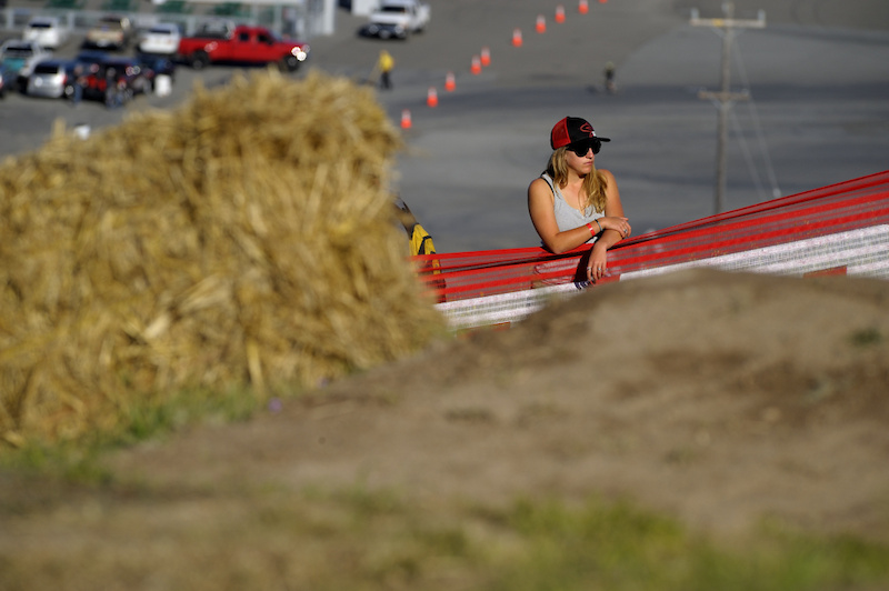 First spectator of the day. The weather looks sunny and hot. 