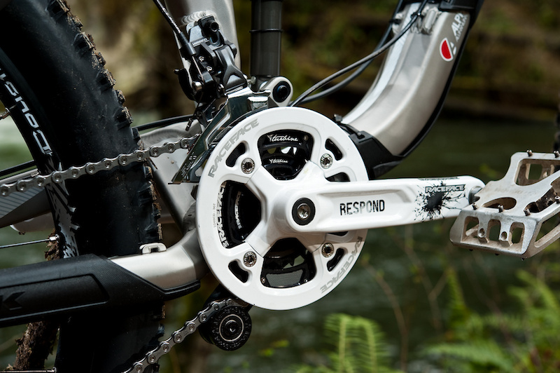 Race Face Respond cranks offer a solid connection between rider and bike, while the MRP LRP chain roller keeps the 2x10 drivetrain in check. The direct-mount front derailleur could not be any easier to adjust, and really cleans up the basement of the bike as compared to the usual clamp-on style.
