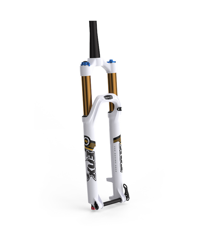 The deep bronze color on the 34 TALAS stanchion tubes indicates the Kashima coating. Beefy construction and 34-millimeter uppers ensure that 29er pilots enjoy precise-feeling steering action in addition to a smoother ride.