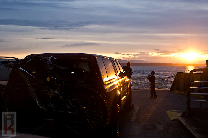 After sitting in line for what seemed like forever, we finally made it onto the ferry just in time to see the sunset!