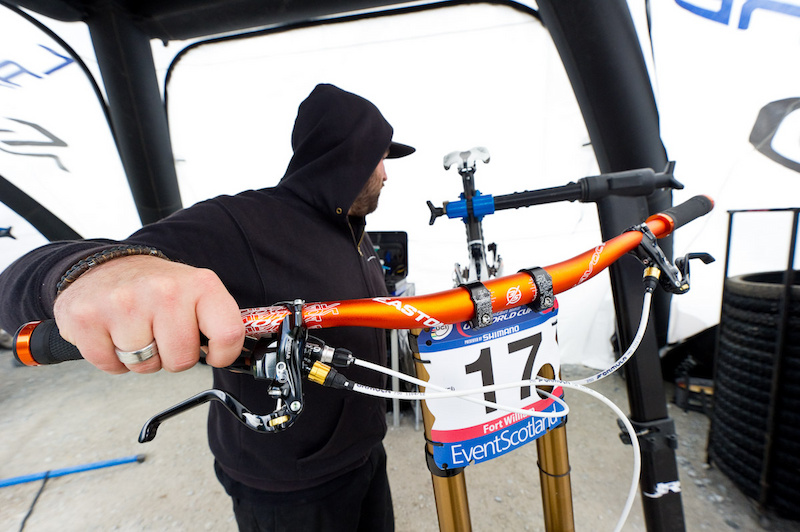 Andy Ward working over Cam Cole's Lapierre DH Machine.