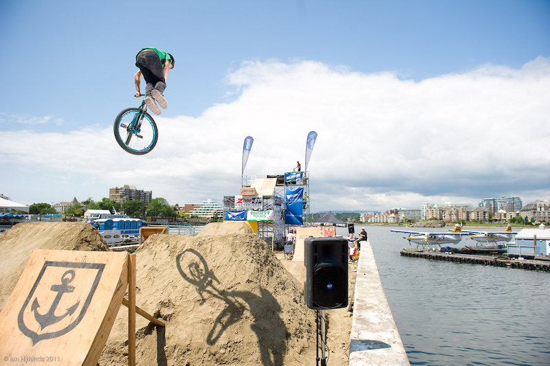 This smaller jump in the second half of the course was a problem for a bunch of the riders. Mostly because if you made the tiniest mistake on the first couple of jumps and the vert wall channel gap you didn t have enough speed to make it. Anthony Messere with enough speed to tailwhip over it...