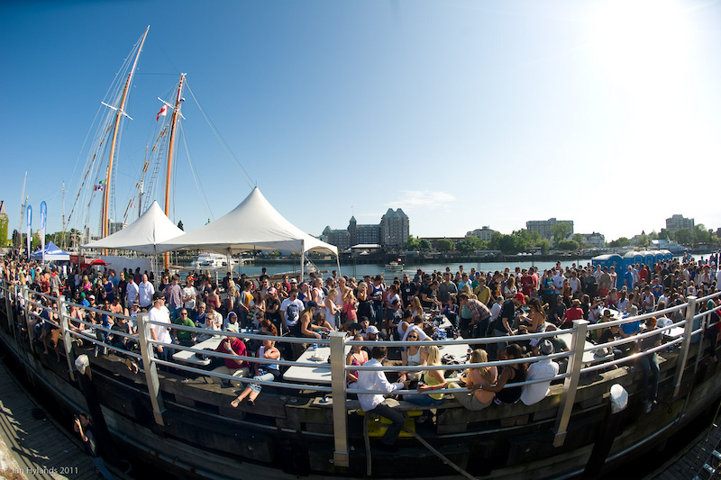 A sunny day and a beer garden next to the course thousands of people came out to have a good time and watch the action dockside...