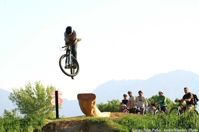 Bar spinning the log drop on the dirt jump line 