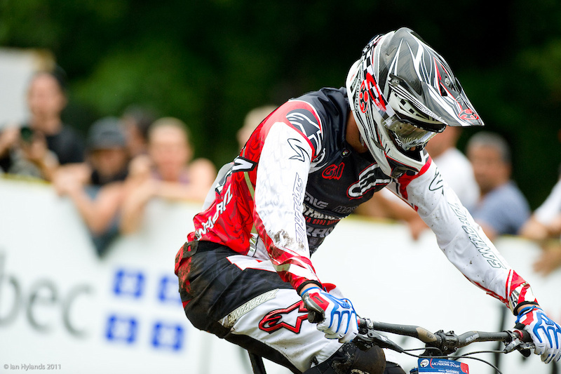 Greg Minnaar looked like he was having a fast run 2nd at the first split by a tiny bit and fastest rider through the speed trap but then he had a bit of crash... Dirty and a bit beat up but still good enough for 18th...