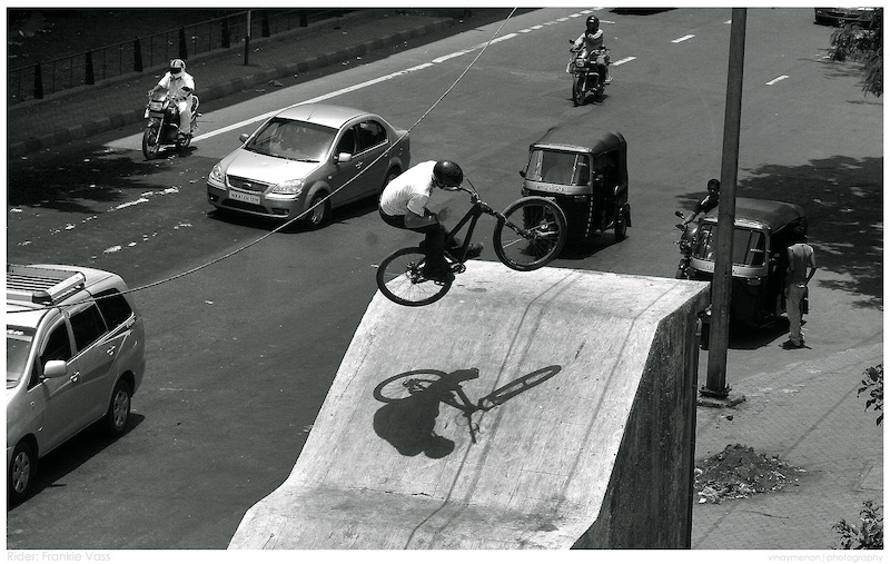 Mumbai Street Sess. http vinaymenon.com 