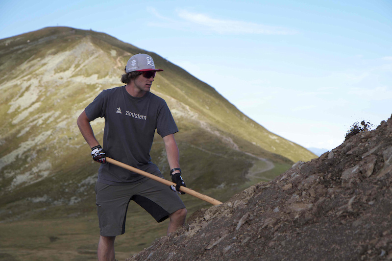 Press pics from Nine Knights