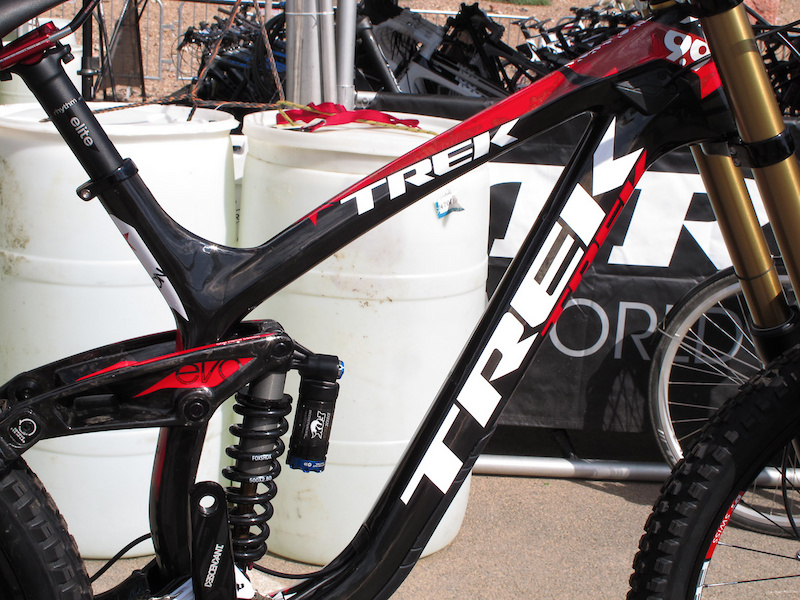 Trek Carbon Session 9.9
