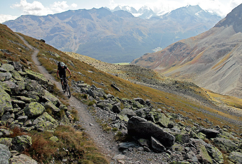 Approaching Suvretta Pass