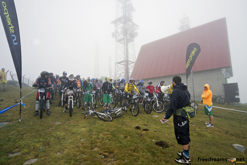All Big riders on top of Manzaneda Bike Park waiting for Guti Martin to say the key words 3 2 1 Avalaaancha 