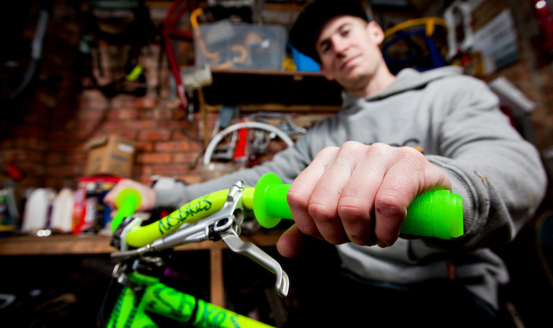  The Legend Sam Pilgrim s signature grips - more info at http www.nsbikes.com news item 521-the-legend-sam-pilgrims-signature-grips.html