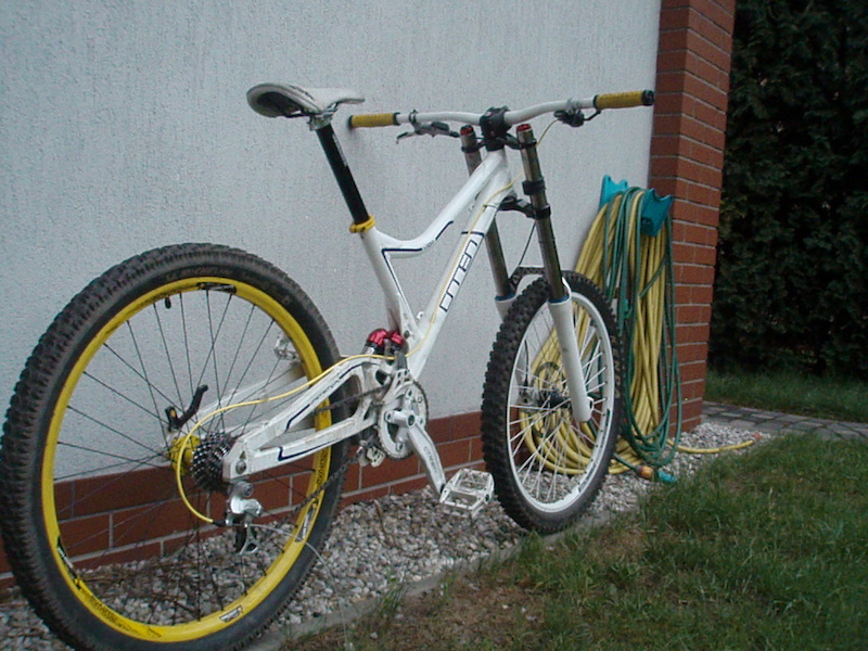 http://ap1.pinkbike.org/p4pb8084738/p4pb8084738.jpg