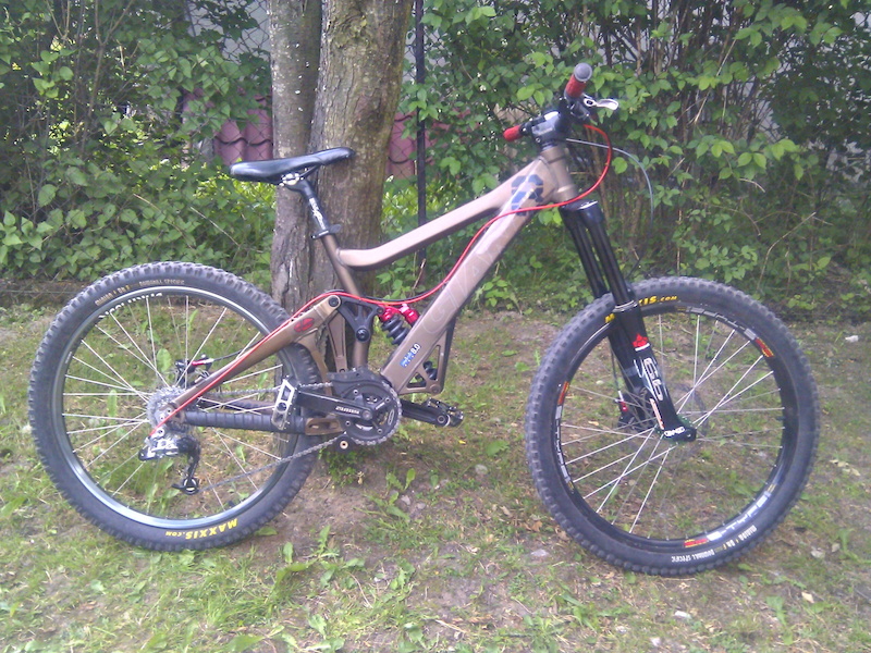 http://ap1.pinkbike.org/p4pb8174350/p4pb8174350.jpg