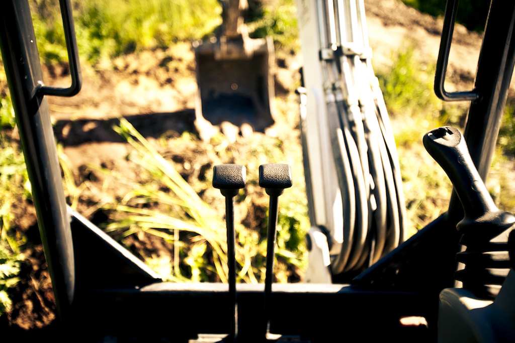 Momentum Trail builders are masters of these machines. Those little salamanders are in good hands.  Treadin' lightly.