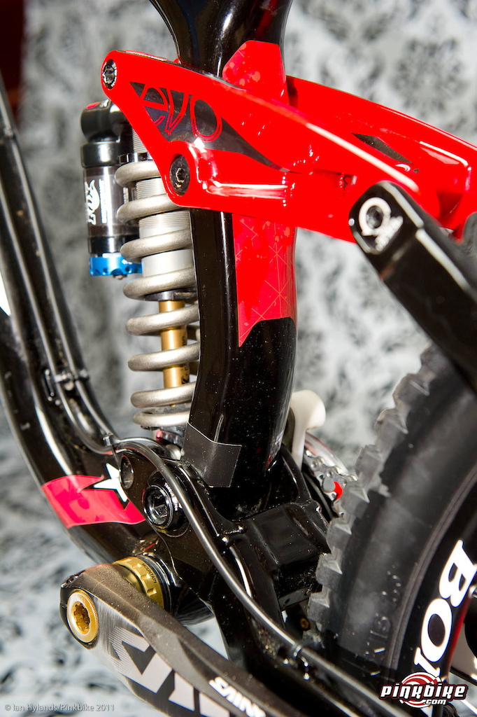 First photos from the Trek Carbon Session 9.9 http www.pinkbike.com news trek-session-carbon-9.9.html