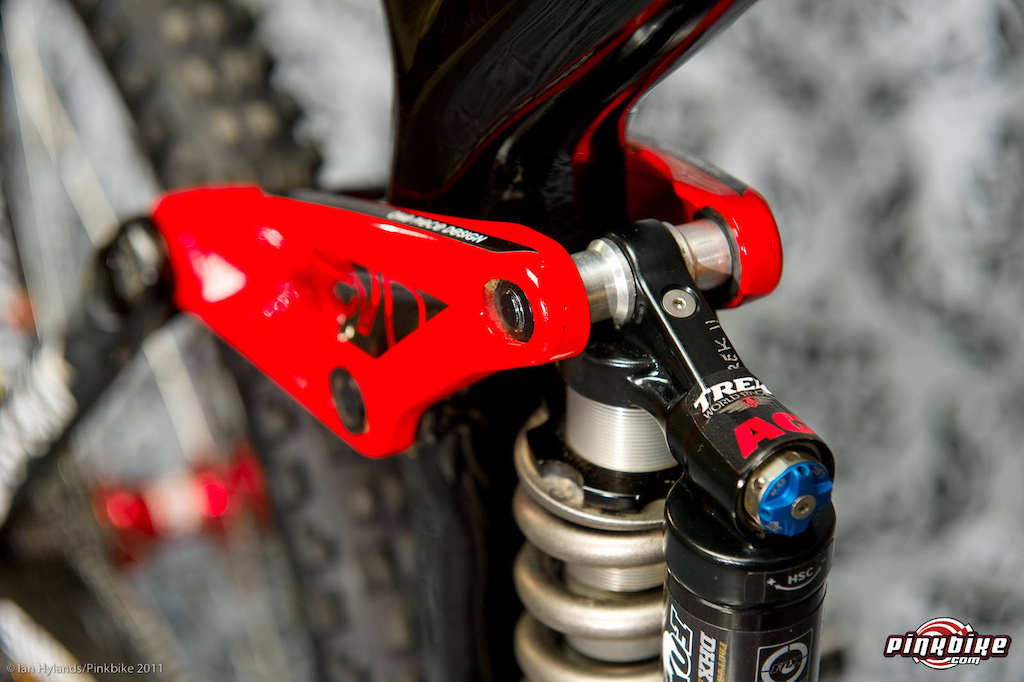 First photos from the Trek Carbon Session 9.9 http www.pinkbike.com news trek-session-carbon-9.9.html