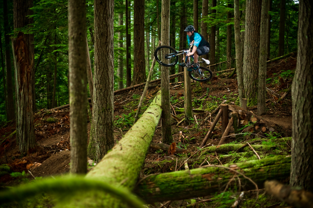 self-portrait for Trek Scratch Air 8 review