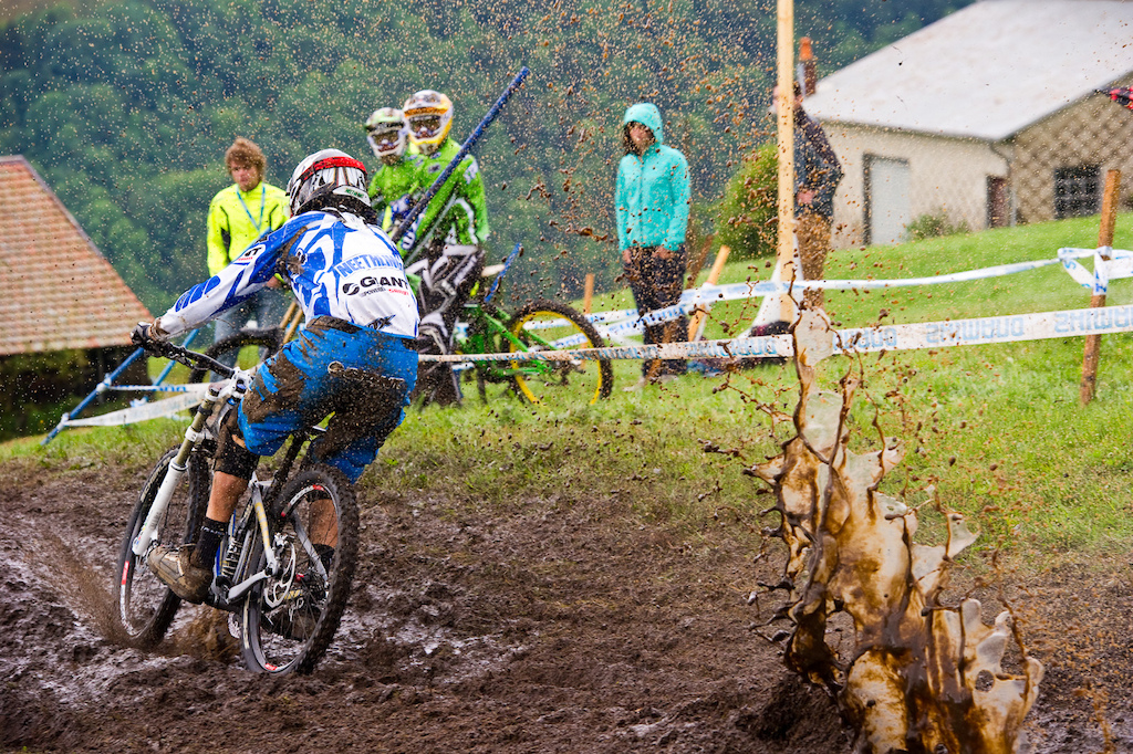 Needles practicing his Moses imitation for the Mondraker team.