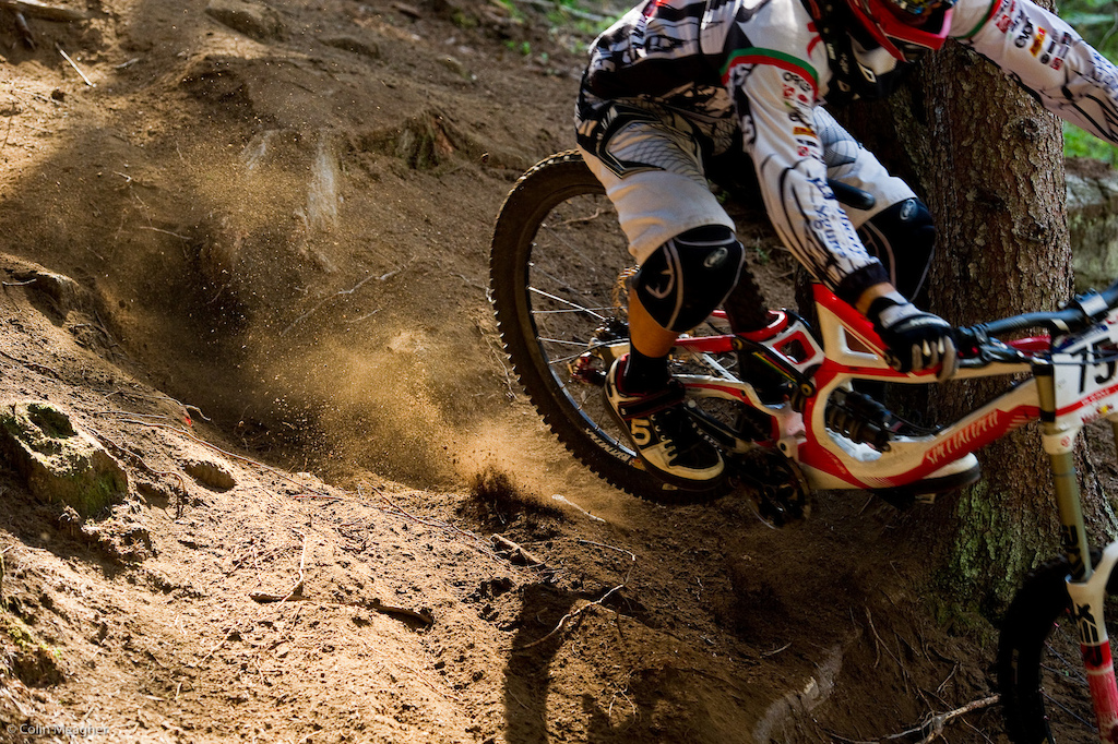 Emanuel Pombo with the duff trail in qualies.