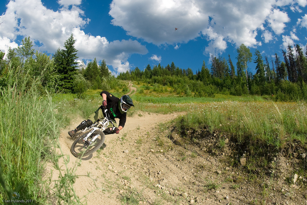 Pinkbike trip to Retallack with Mike Tyler and Ian. Riding near Retallack and the Slocan valley.
