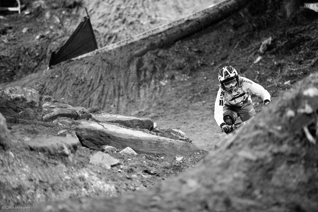 Lucia Oetjen opted for the low line during qualies.