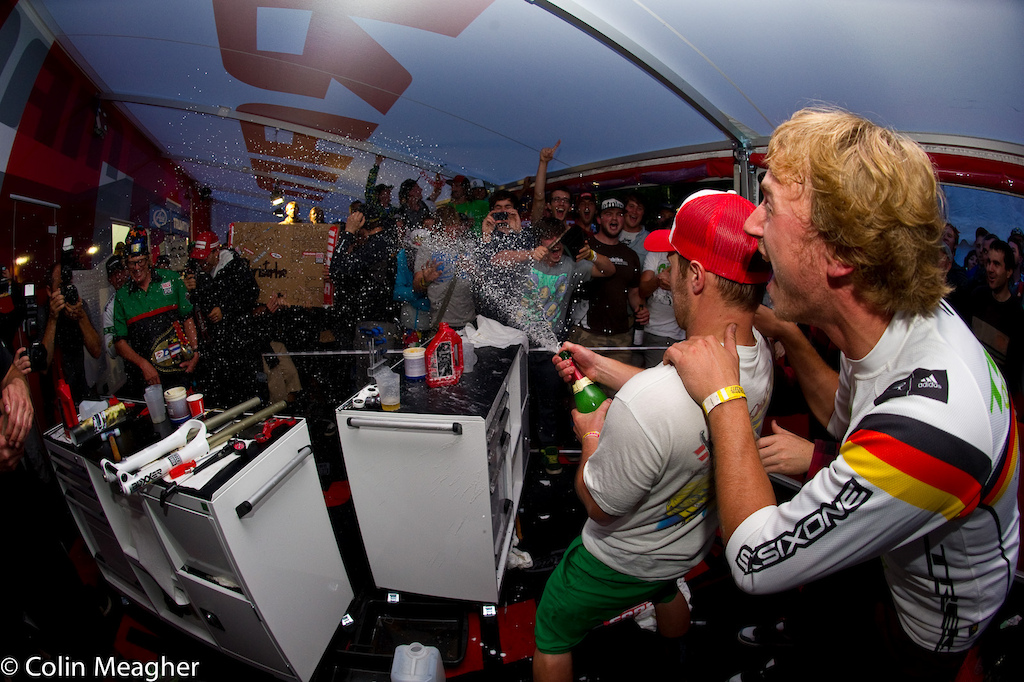 Hosing down the pits is a tradition at SRAM s Boxxer Worlds.