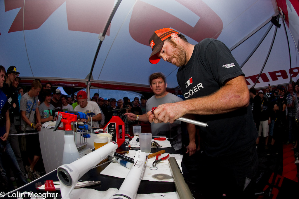 The crowd went nuts as the two finalists went head to head.