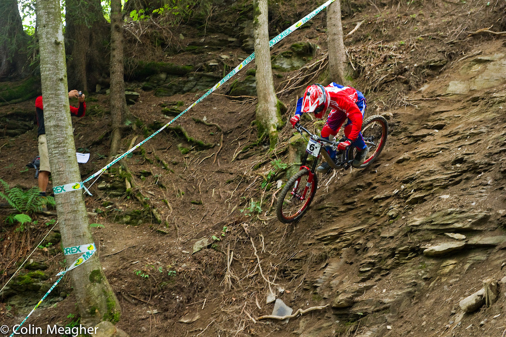 It s kind of odd riders have to race in national kit but that doesn t mean that teams don t all of the sudden quit training together. Danny Hart with the same line as Needles.