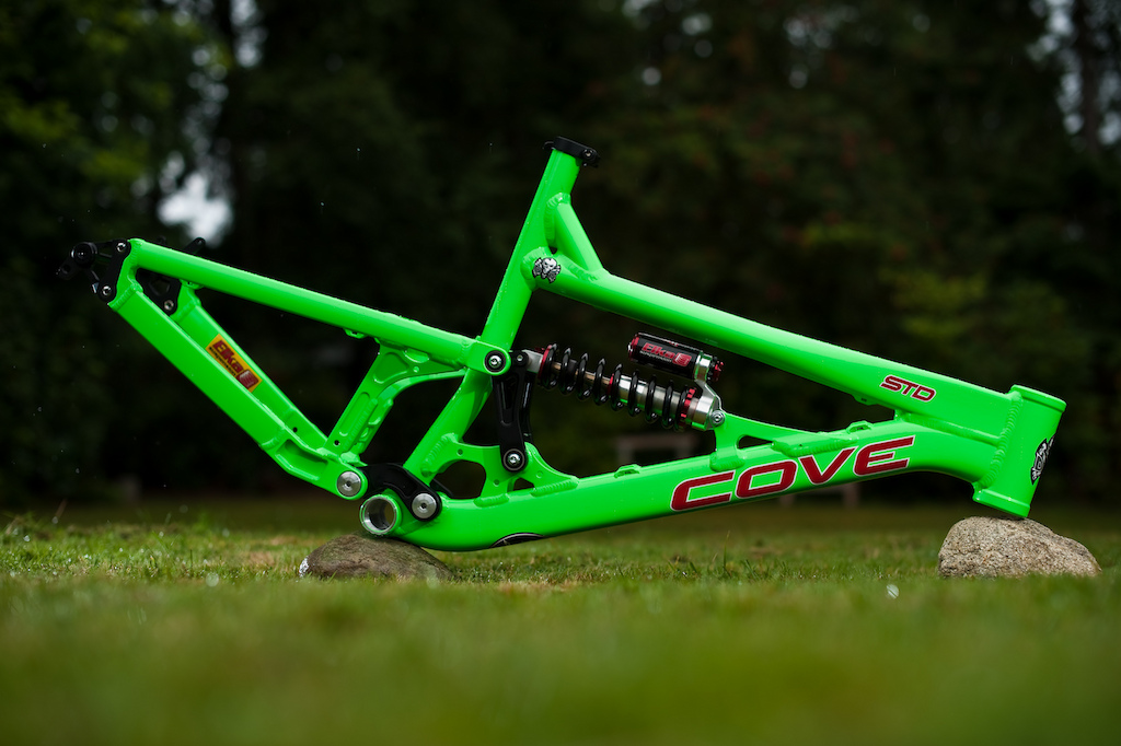 2011.5 Cove STD version 2.0 with Elka Stage 5 rear shock.