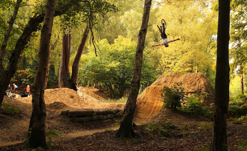 Backflip No hander Twitter - samdavies24