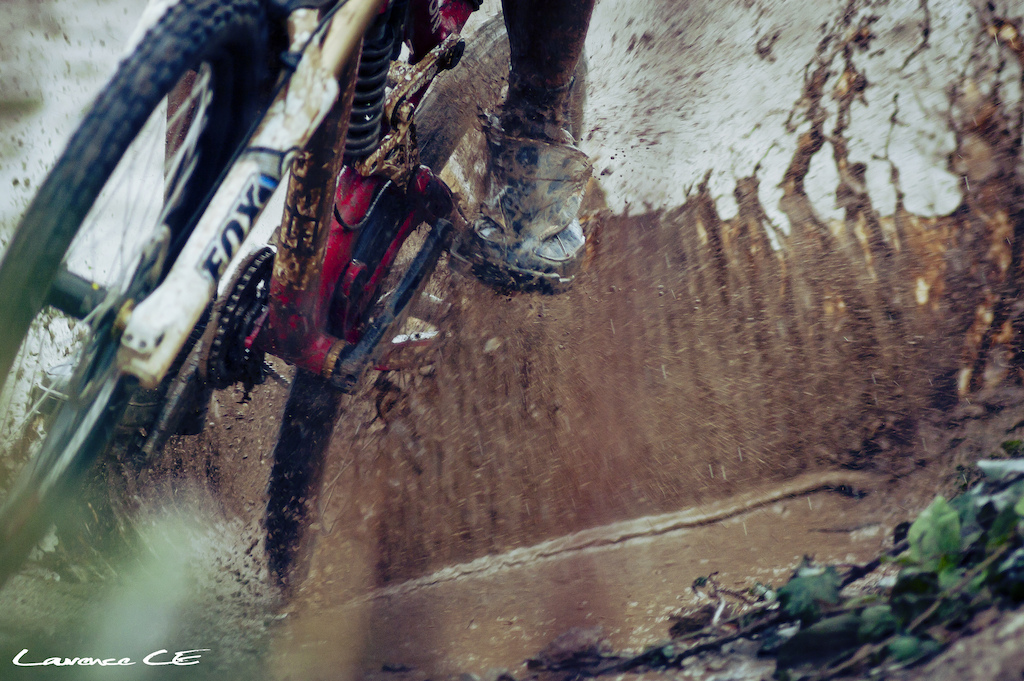 The weather took a bit of a turn for the worse this weekend at the BDS. Crazy to think it was done dry in the morning - Laurence CE - www.laurence-ce.com