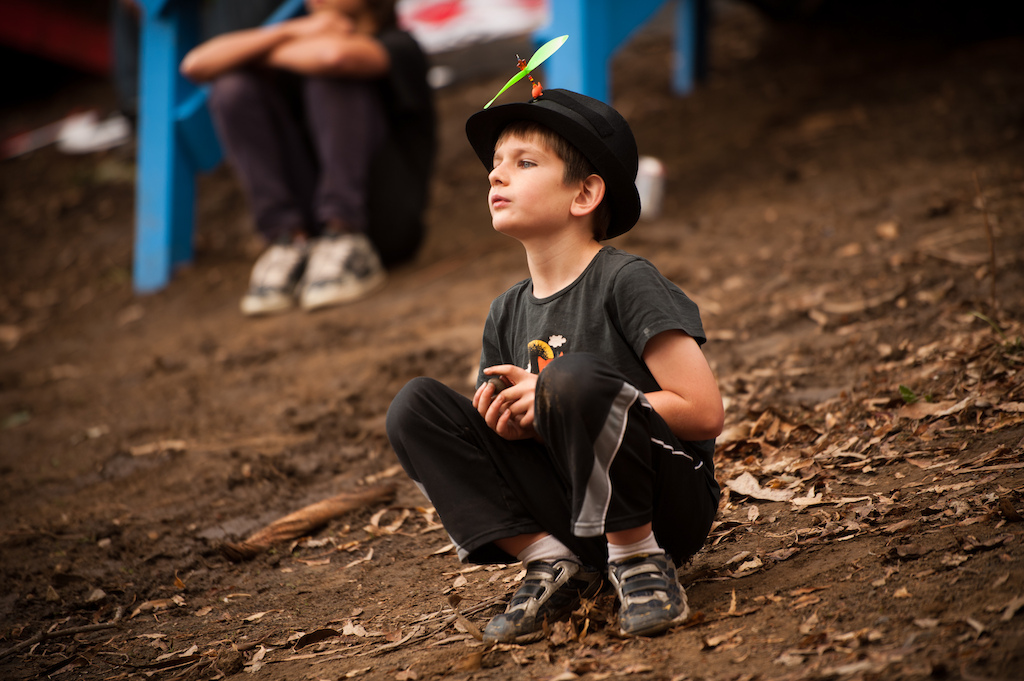 This kid would have a better chance of flying with a mountain bike.