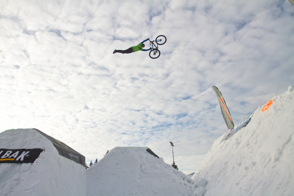 Sam Reynolds goes big.