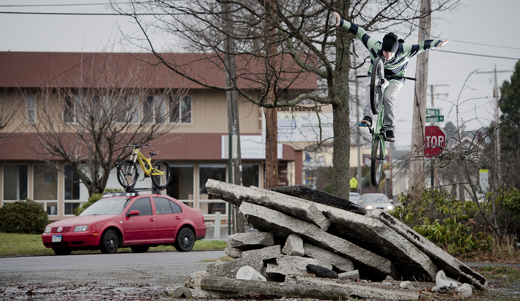 Salmon Run Paris Gore 2012